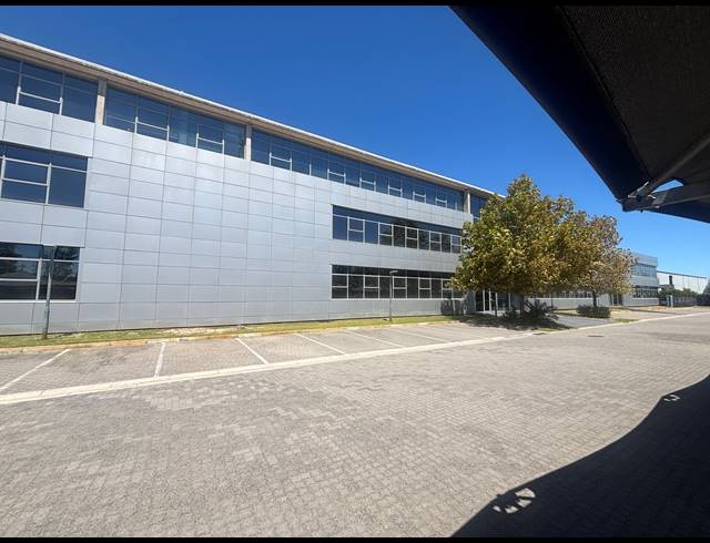 231M² WAREHOUSE TO LET IN BLACKHEATH INDUSTRIAL